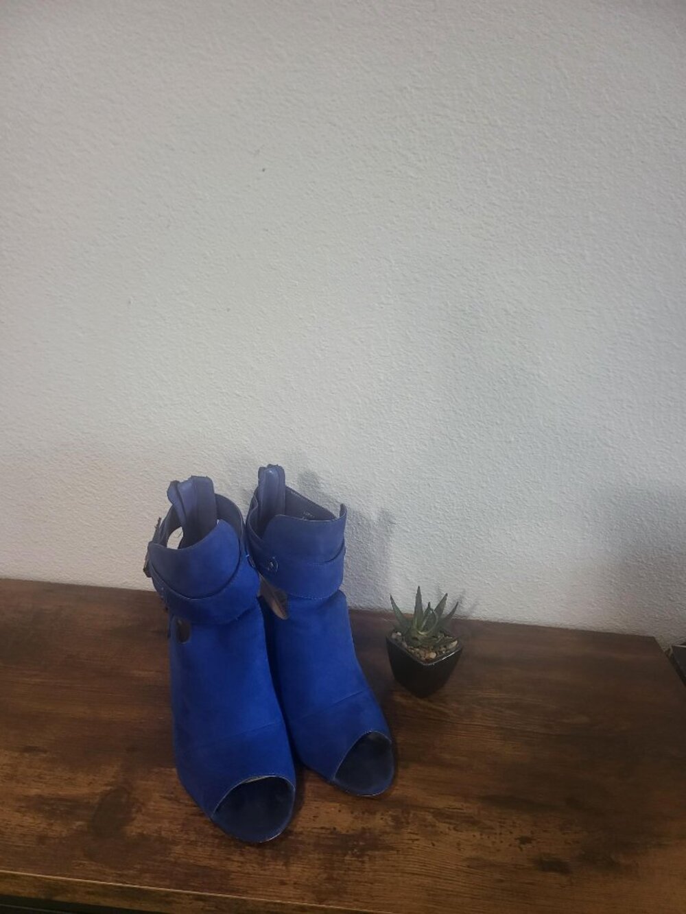Leila Stone Lorika Cobalt Blue Peep Toe Buckle Booties Stacked Heel Size 8.5